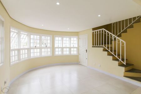 Casa à venda com 170m², 3 quartos e 2 vagasSala