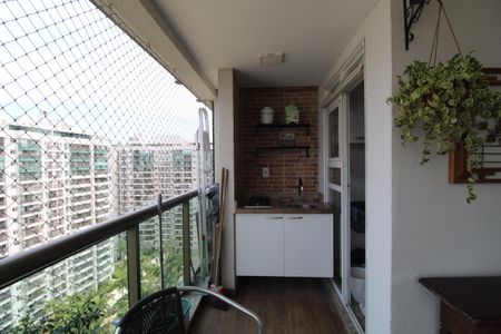 Apartamento à venda com 78m², 2 quartos e 2 vagasVaranda