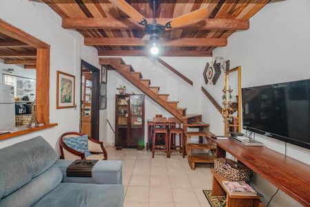 Casa à venda com 500m², 3 quartos e 4 vagas Casa à venda com 500m², 3 quartos e 4 vagasEscritório - Casa Principal