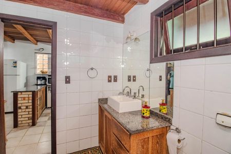 Casa à venda com 500m², 3 quartos e 4 vagas Casa à venda com 500m², 3 quartos e 4 vagasBanheiro - Casa Principal