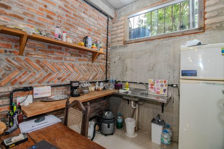 Casa à venda com 500m², 3 quartos e 4 vagas Casa à venda com 500m², 3 quartos e 4 vagasCozinha - Casa Frente