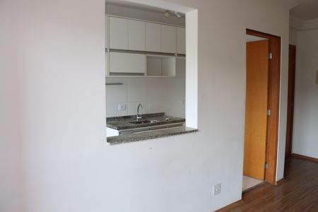 Sala de apartamento para alugar com 2 quartos, 55m² em Jardim Vista Alegre, Embu das Artes