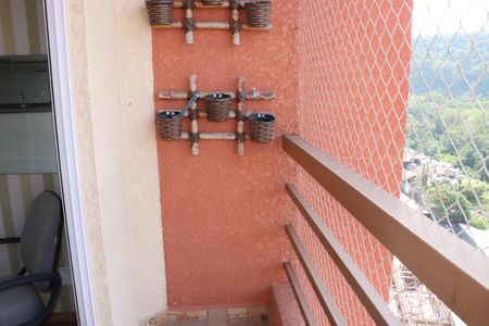 Sacada de apartamento para alugar com 2 quartos, 55m² em Jardim Vista Alegre, Embu das Artes
