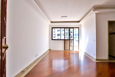 Apartamento para alugar com 124m², 3 quartos e 2 vagas Apartamento para alugar com 124m², 3 quartos e 2 vagasSala