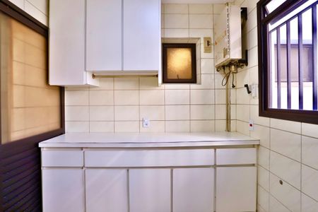 Apartamento para alugar com 124m², 3 quartos e 2 vagas Apartamento para alugar com 124m², 3 quartos e 2 vagasLavanderia