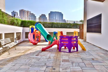 Apartamento para alugar com 124m², 3 quartos e 2 vagas Apartamento para alugar com 124m², 3 quartos e 2 vagasPlayground