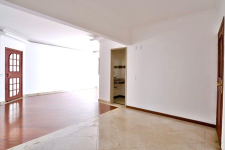 Apartamento para alugar com 124m², 3 quartos e 2 vagas Apartamento para alugar com 124m², 3 quartos e 2 vagasSala de Jantar