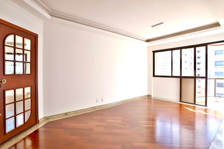 Apartamento para alugar com 124m², 3 quartos e 2 vagas Apartamento para alugar com 124m², 3 quartos e 2 vagasSala