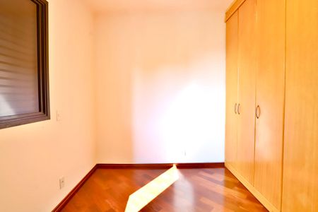 Apartamento para alugar com 124m², 3 quartos e 2 vagas Apartamento para alugar com 124m², 3 quartos e 2 vagasQuarto 2