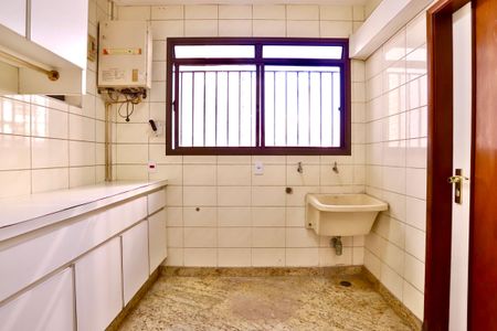 Apartamento para alugar com 124m², 3 quartos e 2 vagas Apartamento para alugar com 124m², 3 quartos e 2 vagasLavanderia