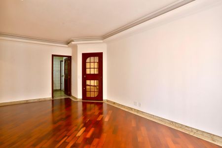 Apartamento para alugar com 124m², 3 quartos e 2 vagas Apartamento para alugar com 124m², 3 quartos e 2 vagasSala