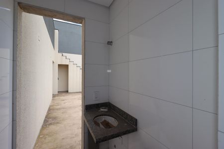 Casa para alugar com 120m², 2 quartos e 1 vagaBanheiro Externo