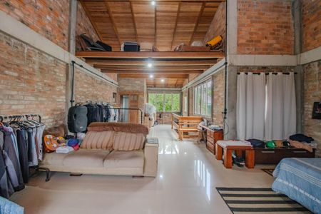 Casa para alugar com 250m², 1 quarto e 2 vagasSuíte
