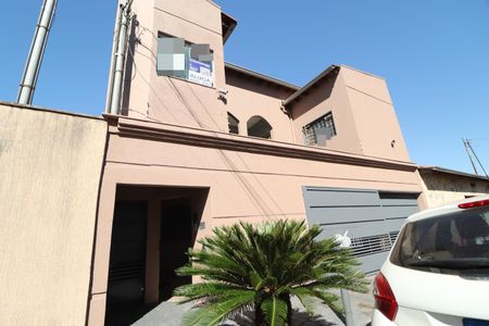 Casa para alugar com 102m², 2 quartos e 1 vagaPlaquinha
