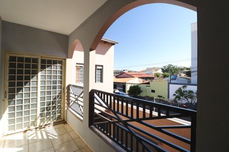 Casa para alugar com 102m², 2 quartos e 1 vagaSacada