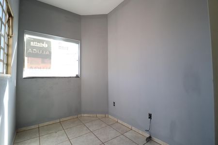 Casa para alugar com 102m², 2 quartos e 1 vagaEscritório