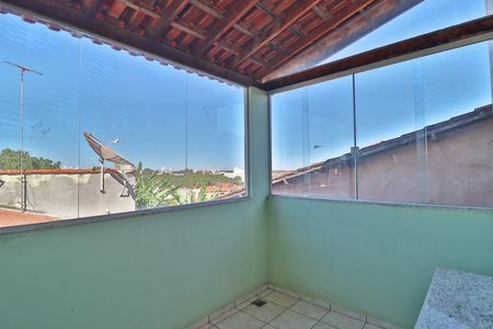 Casa para alugar com 102m², 2 quartos e 1 vagaÁrea de Serviço