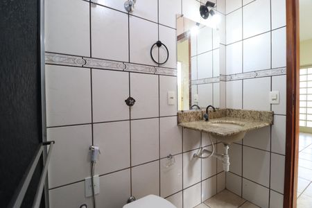 Casa para alugar com 102m², 2 quartos e 1 vagaBanheiro Social 2