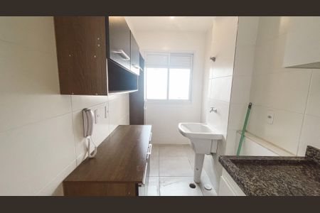 Apartamento para alugar com 55m², 2 quartos e 1 vaga Apartamento para alugar com 55m², 2 quartos e 1 vagaCozinha e Área de Serviço