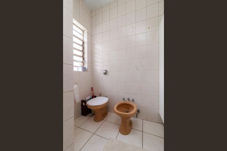 Casa à venda com 137m², 2 quartos e 2 vagasBanheiro Social