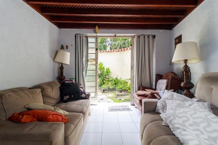 Casa à venda com 137m², 2 quartos e 2 vagasSala 1