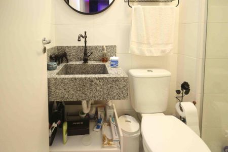 Apartamento à venda com 33m², 2 quartos e sem vagaBanheiro