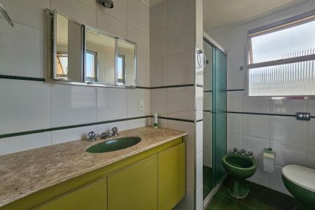 Apartamento para alugar com 130m², 3 quartos e 1 vagaBanheiro da suíte