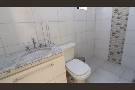 Casa para alugar com 100m², 3 quartos e 1 vagaBanheiro de Serviço