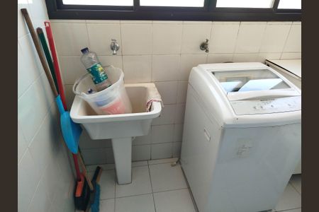 Apartamento à venda com 70m², 2 quartos e 1 vagaÁrea de Serviço