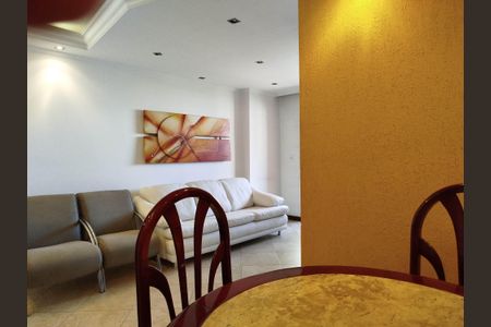 Apartamento à venda com 70m², 2 quartos e 1 vagaSala de jantar