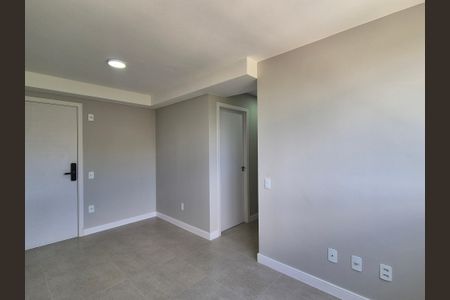 Sala de apartamento para alugar com 2 quartos, 45m² em Barra da Tijuca, Rio de Janeiro