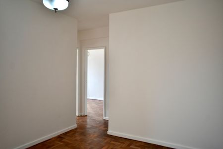 Apartamento para alugar com 67m², 2 quartos e 1 vaga Apartamento para alugar com 67m², 2 quartos e 1 vagaSala
