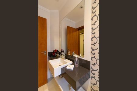 Casa de condomínio à venda com 300m², 4 quartos e 4 vagasBanheiro da Suíte 4