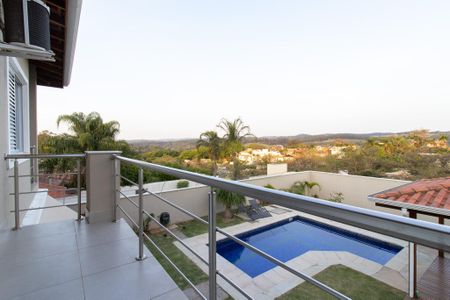 Casa de condomínio à venda com 300m², 4 quartos e 4 vagasSuíte 3 Varanda