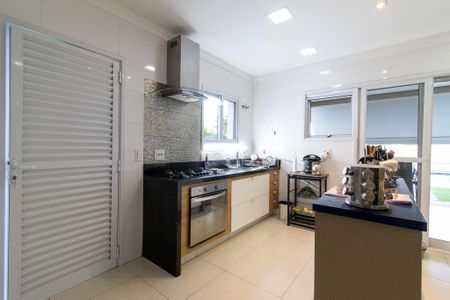 Casa de condomínio à venda com 300m², 4 quartos e 4 vagasCozinha