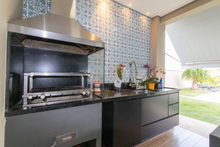 Casa de condomínio à venda com 300m², 4 quartos e 4 vagasÁrea externa