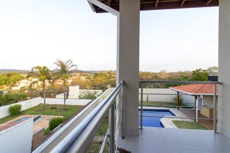 Casa de condomínio à venda com 300m², 4 quartos e 4 vagasSuíte 1 Varanda