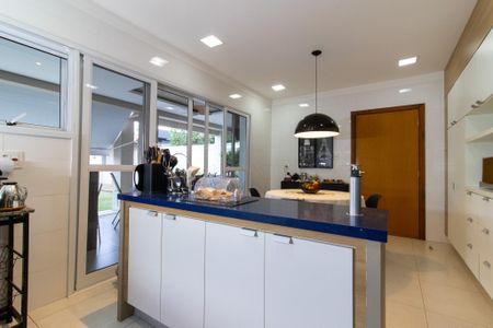 Casa de condomínio à venda com 300m², 4 quartos e 4 vagasCozinha