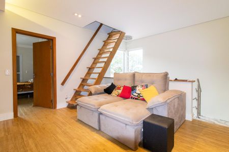 Casa de condomínio à venda com 300m², 4 quartos e 4 vagasSala de TV