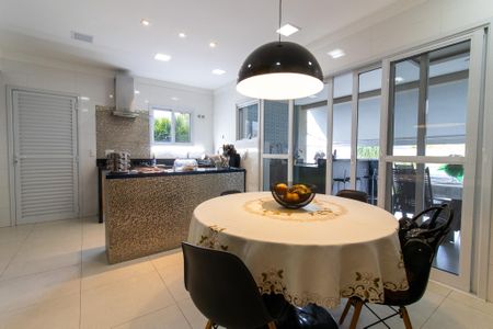 Casa de condomínio à venda com 300m², 4 quartos e 4 vagasCozinha