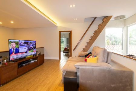 Casa de condomínio à venda com 300m², 4 quartos e 4 vagasSala de TV