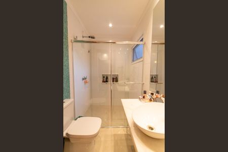 Casa de condomínio à venda com 300m², 4 quartos e 4 vagasBanheiro da Suíte 2