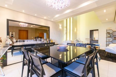 Casa de condomínio à venda com 300m², 4 quartos e 4 vagasSala de Jantar