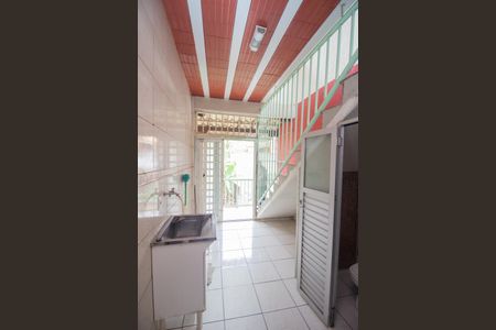 Casa à venda com 200m², 3 quartos e 2 vagas Casa à venda com 200m², 3 quartos e 2 vagasÁrea de Serviço