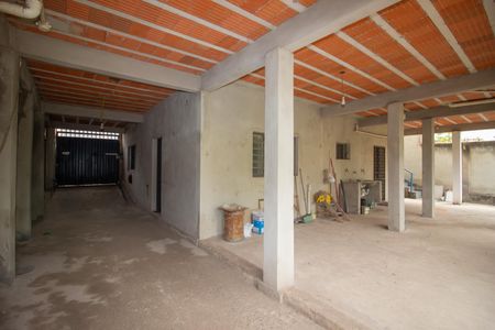 Casa à venda com 200m², 3 quartos e 2 vagas Casa à venda com 200m², 3 quartos e 2 vagasQuintal