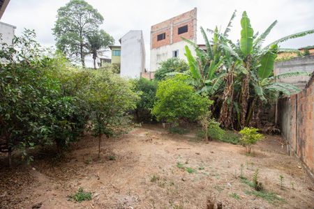 Casa à venda com 200m², 3 quartos e 2 vagas Casa à venda com 200m², 3 quartos e 2 vagasQuintal