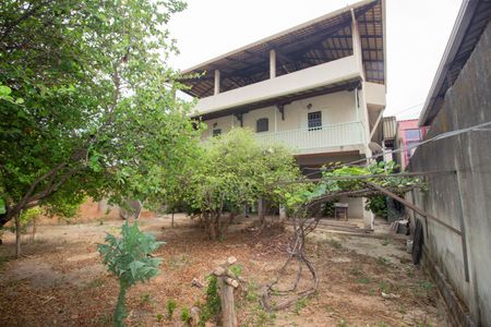 Casa à venda com 200m², 3 quartos e 2 vagas Casa à venda com 200m², 3 quartos e 2 vagasQuintal