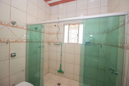 Casa à venda com 200m², 3 quartos e 2 vagas Casa à venda com 200m², 3 quartos e 2 vagasBanheiro Social