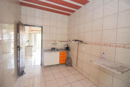 Casa à venda com 200m², 3 quartos e 2 vagas Casa à venda com 200m², 3 quartos e 2 vagasCozinha