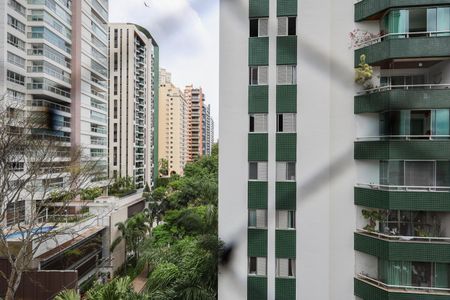 Apartamento à venda com 157m², 4 quartos e 4 vagasVista da Varanda da Suíte 1